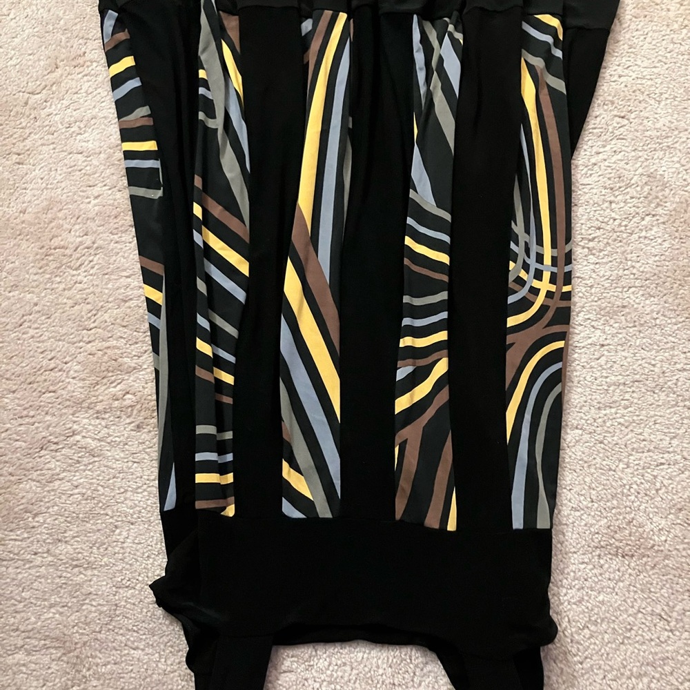 Classy knee length dress with colorful accents - jersey,stretch fabric